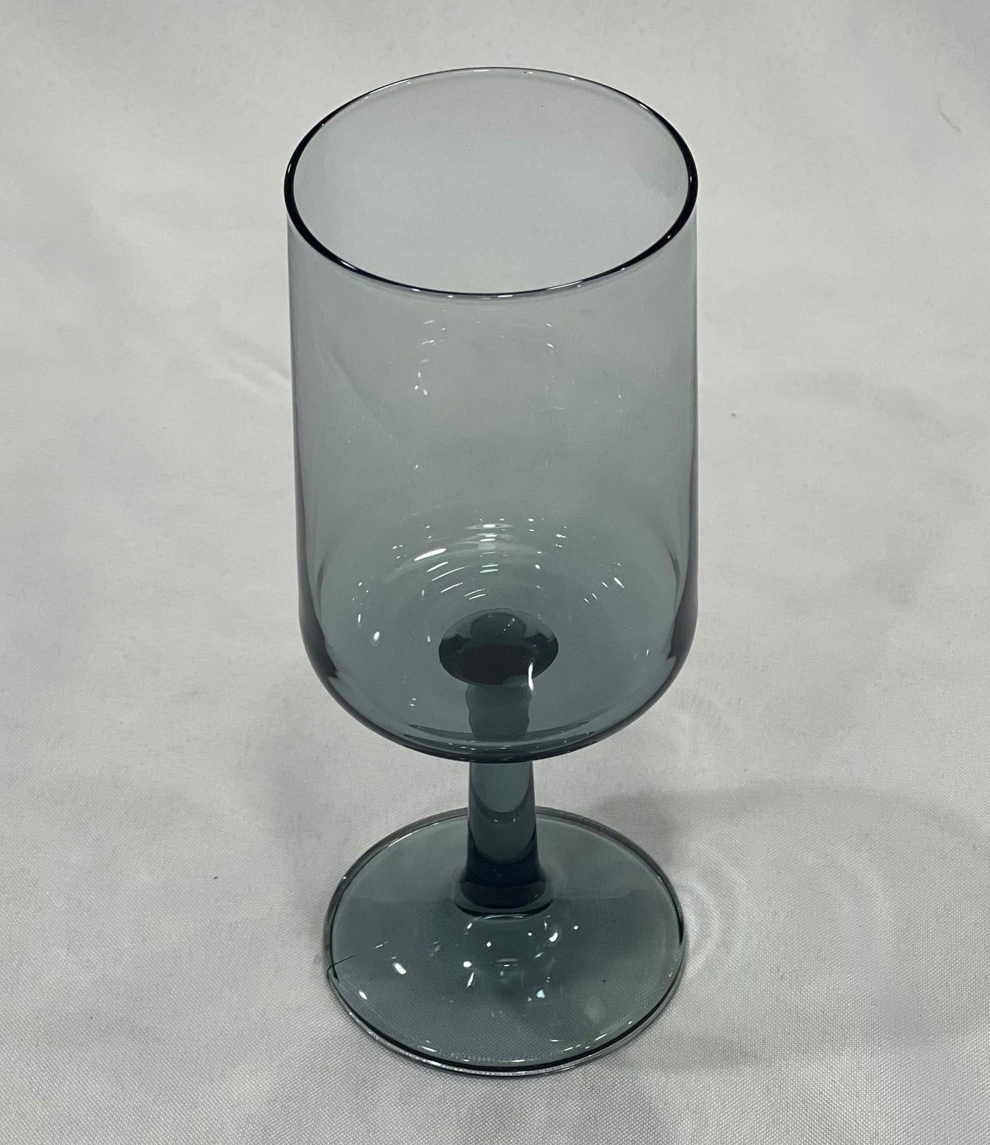 Smoke Grey Wine Glass Rental